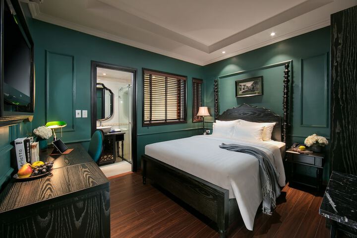 Room 7 of 62