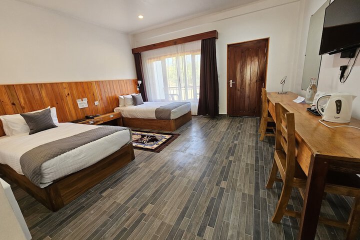 Room 8 of 25