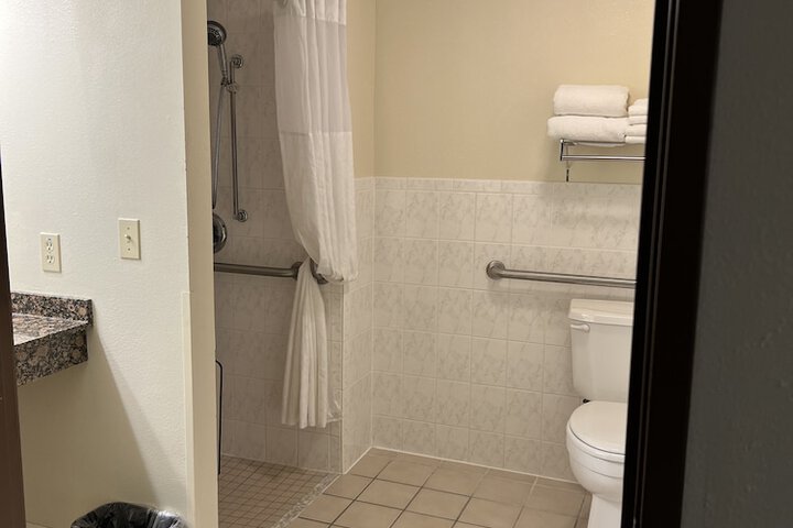 1 Queen Bed Mobility Accessible (13 of 18)