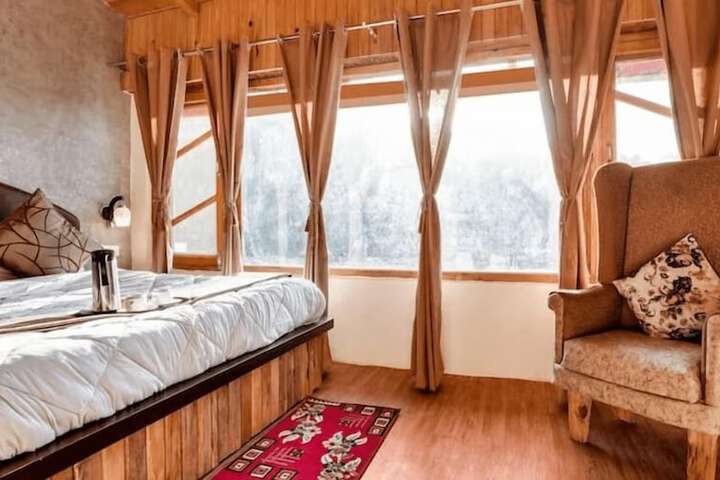 Room 7 of 17