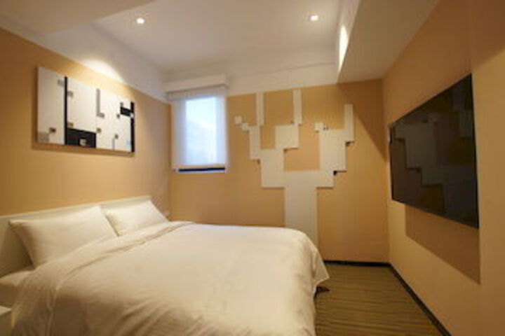 Room 31 of 65