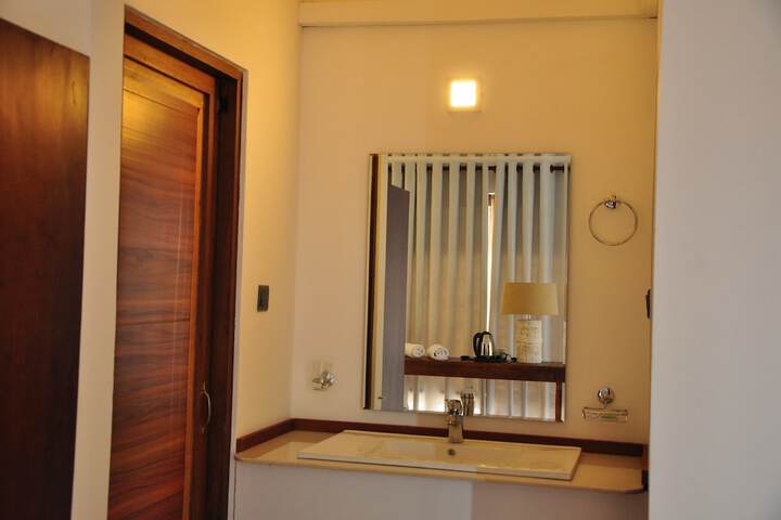 Room 33 of 58