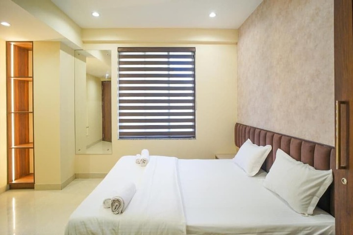 Room 6 of 24