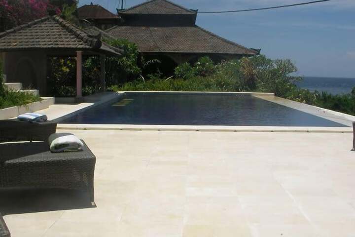 Pool 32 of 44