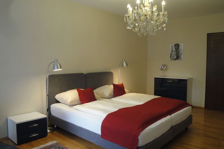 Room 21 of 40