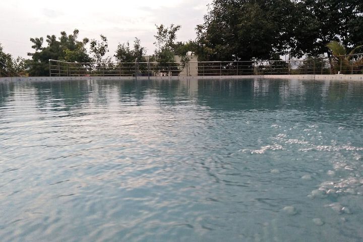 Pool 32 of 60