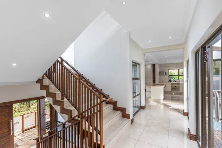 Hotel Interior 141 of 172