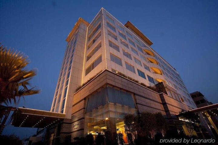 RADISSON BLU SUITES GURGAON
