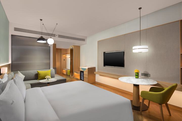 Room 9 of 97