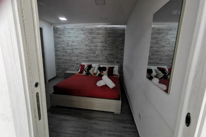 Room 3 of 11