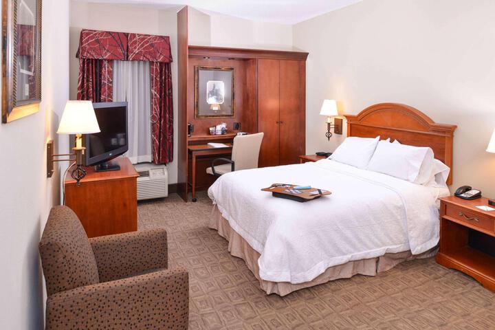 Double Accessible Queen Size Bed (1 of 5)