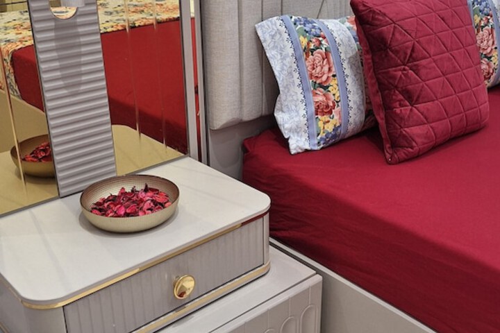 Room 27 of 67