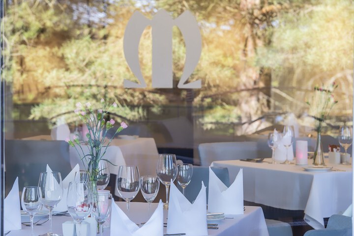 Dining 44 of 73
