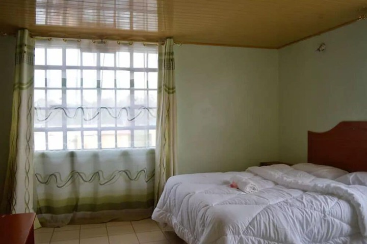 Room 9 of 17