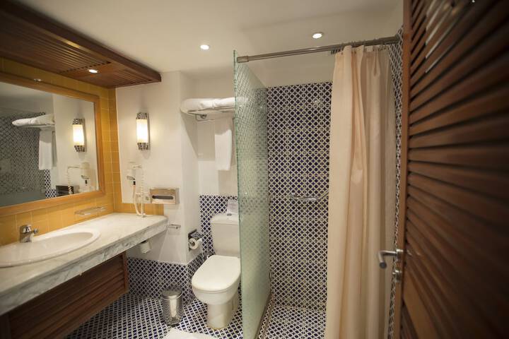Clean Restrooms