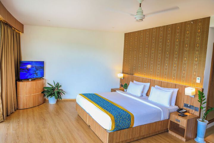 Room 3 of 24