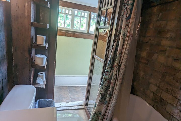 Room 26 of 27
