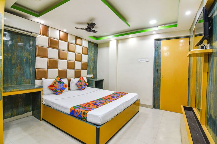 Room 9 of 27