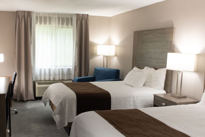 2 Double Beds (1 of 3)