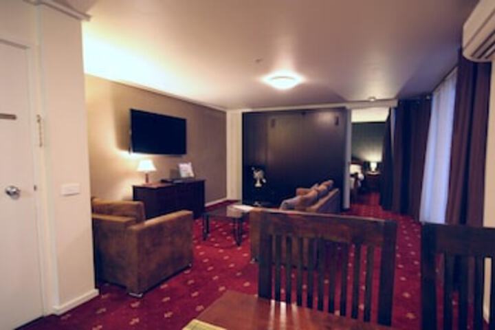 Room 37 of 66