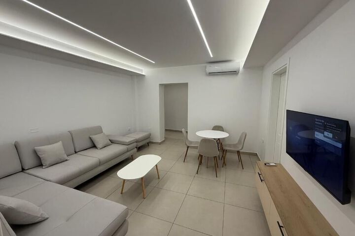 Room 30 of 62