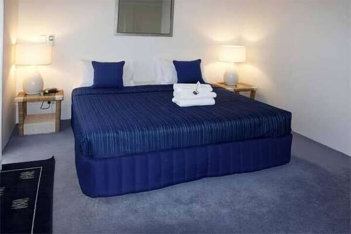 Room 2 of 19