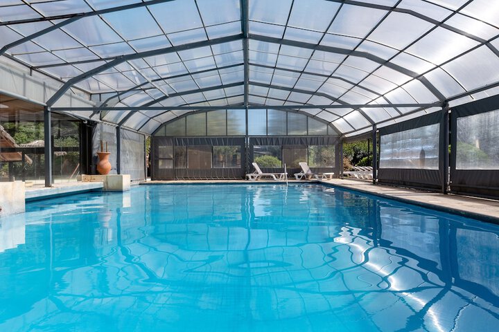 Pool 11 of 37
