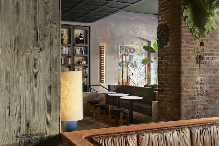 Lobby lounge