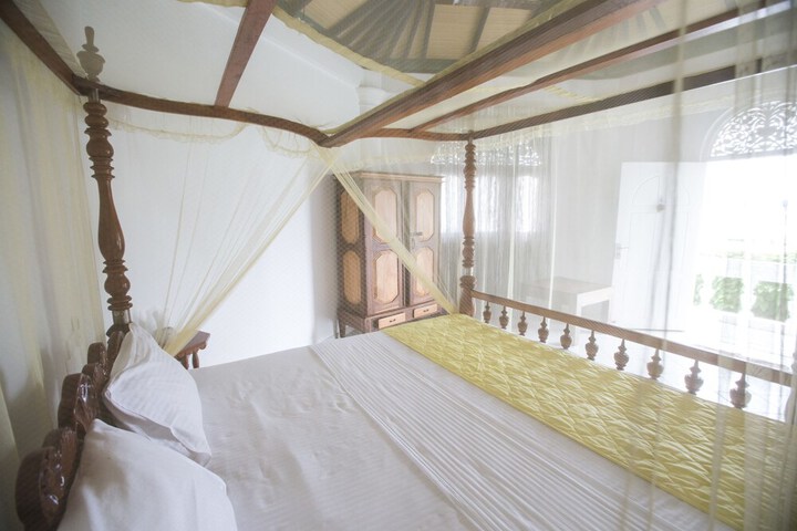 Room 14 of 46