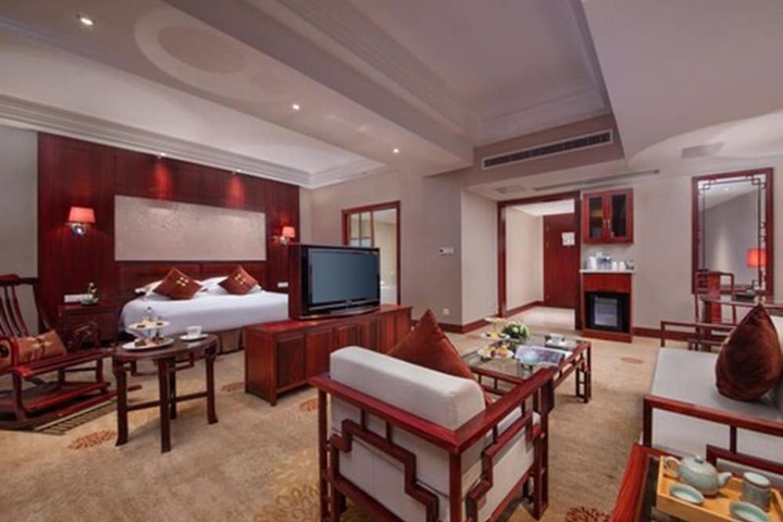 Room 2 of 36