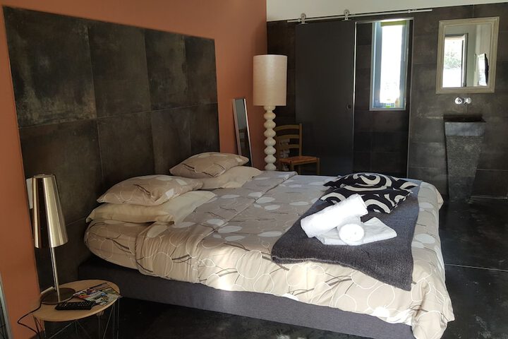 Room 3 of 39