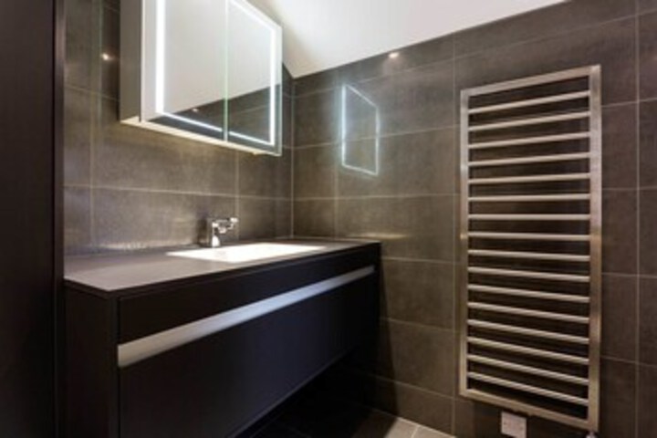 Room 7 of 18