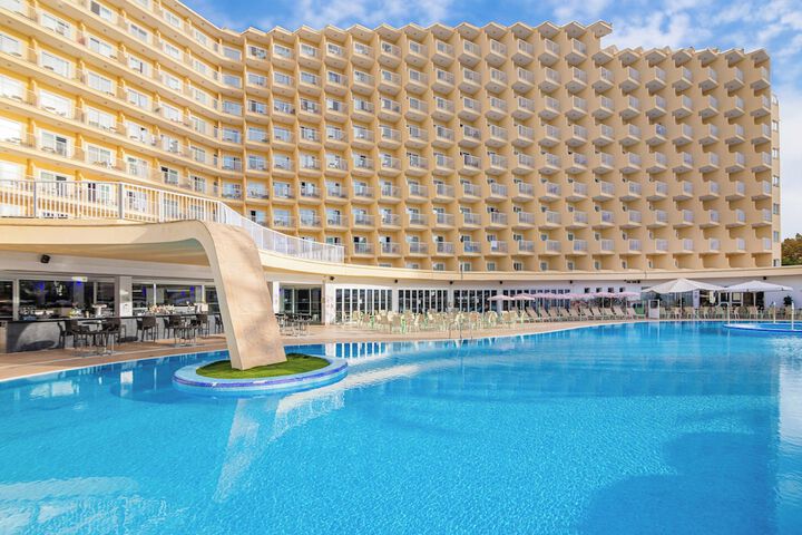 Pool Hotel