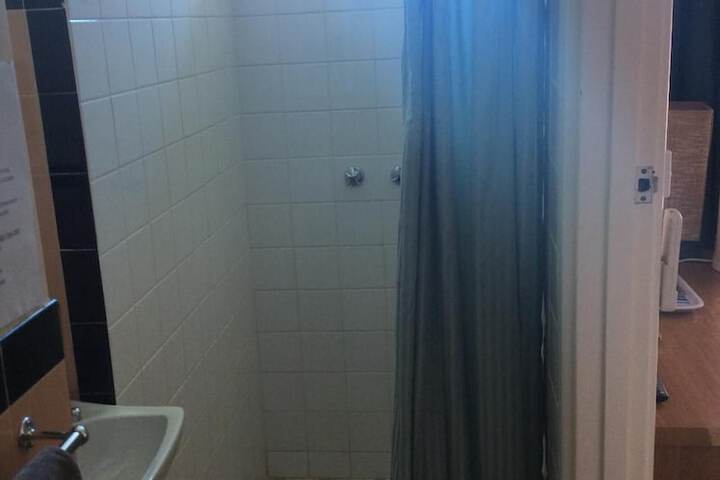 Room 18 of 32