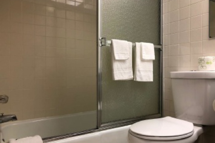 Room 214 of 228