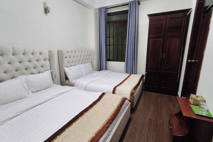 Room 5 of 15