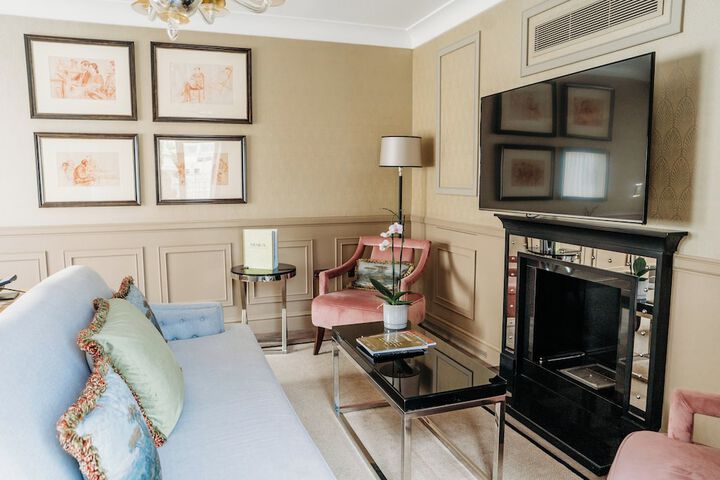 Room 76 of 224