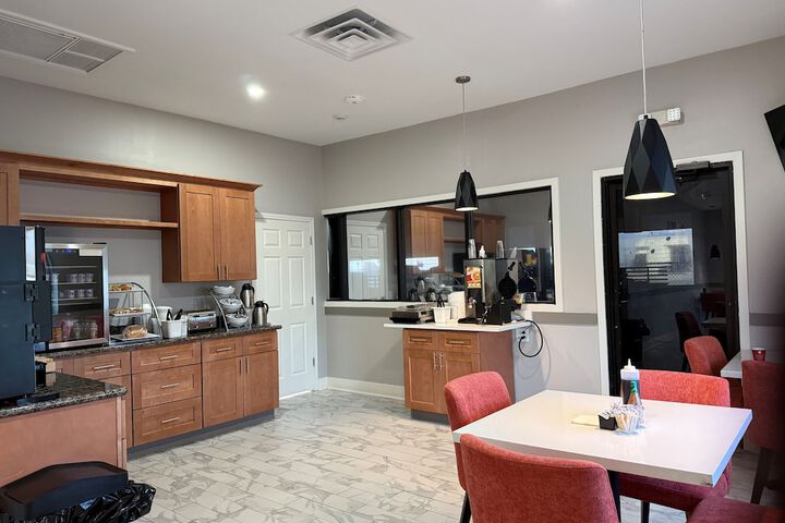 Breakfast area