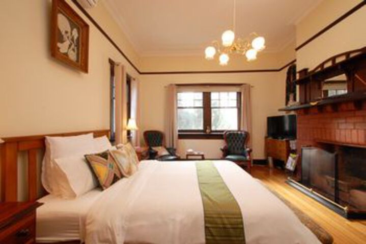 Room 3 of 69