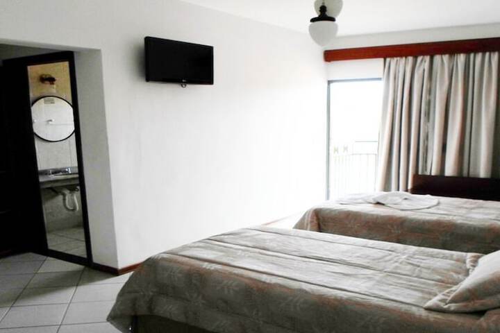 Room 4 of 63
