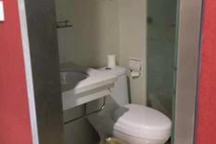 Room 17 of 26