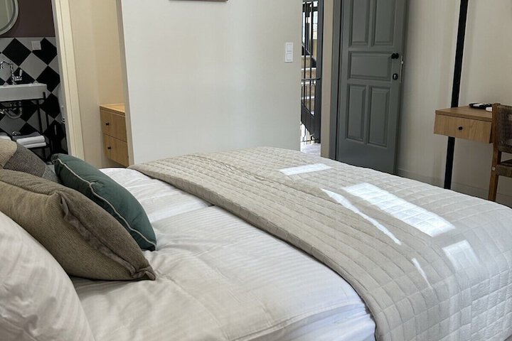 Room 30 of 86