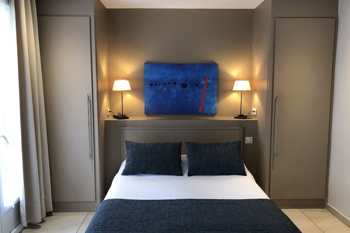 Room 3 of 19
