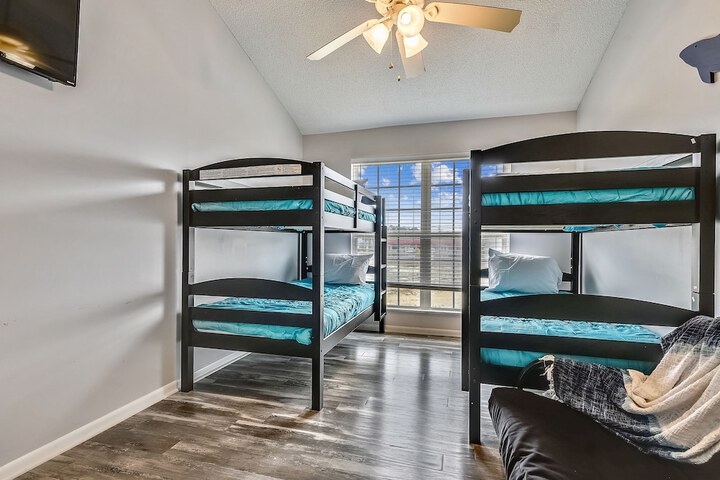 Room 2 of 46