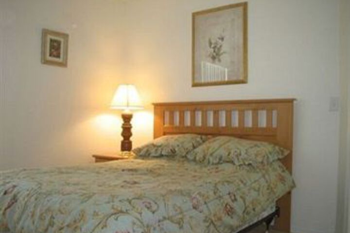 Room 8 of 32