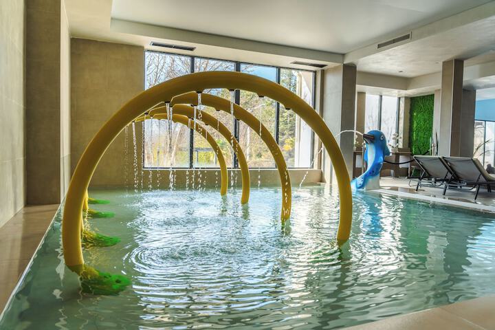 Pool 22 of 52