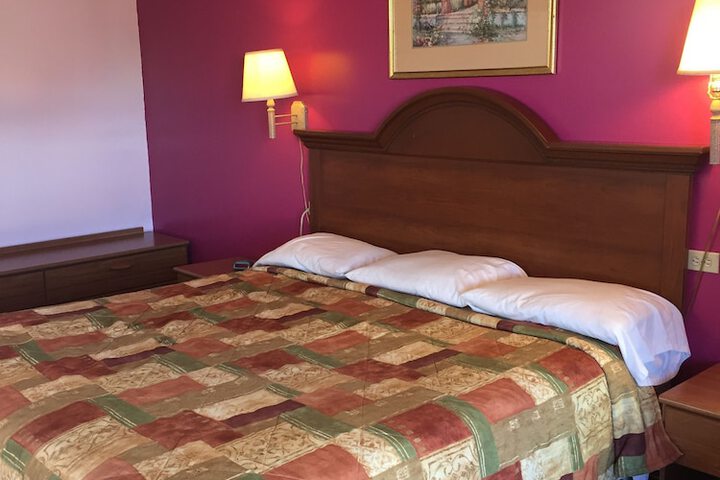 Room 5 of 33