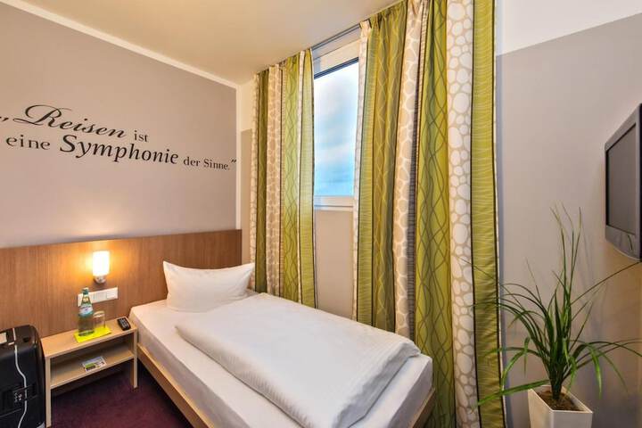 Room 14 of 29