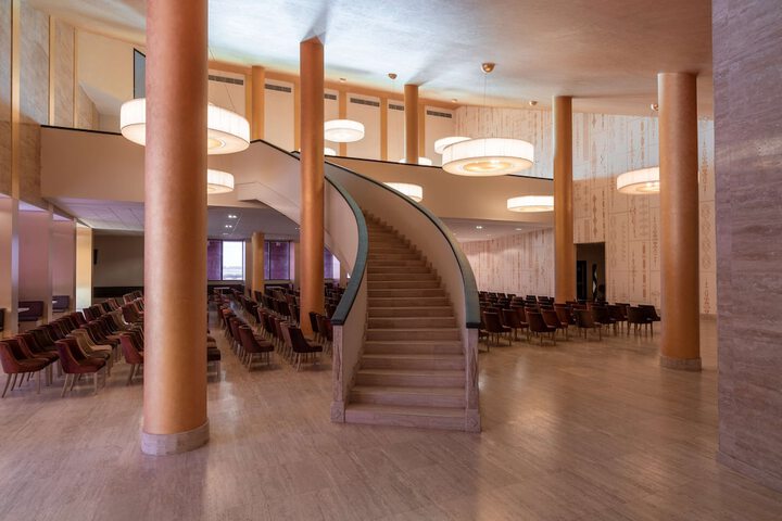 Ballroom/Hall 94 of 138