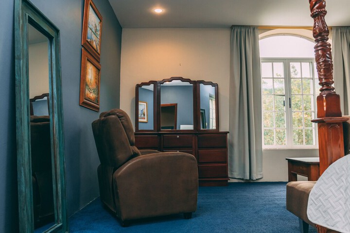 Room 5 of 51